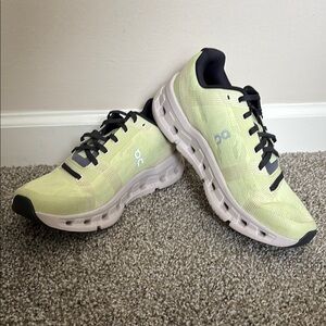 On Running Cloudgo (women’s size 9.5)